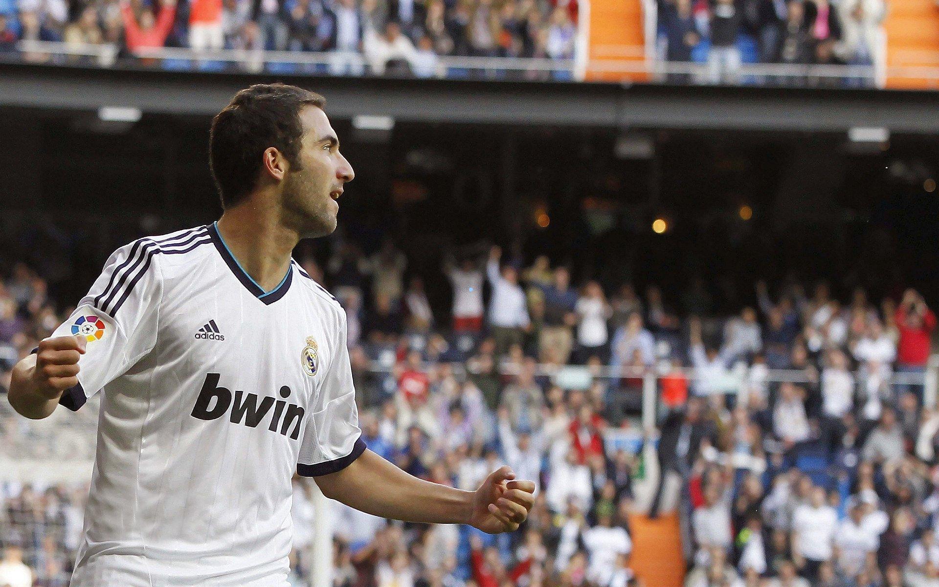 杜兰特状态火热！反击单臂暴扣引爆全场