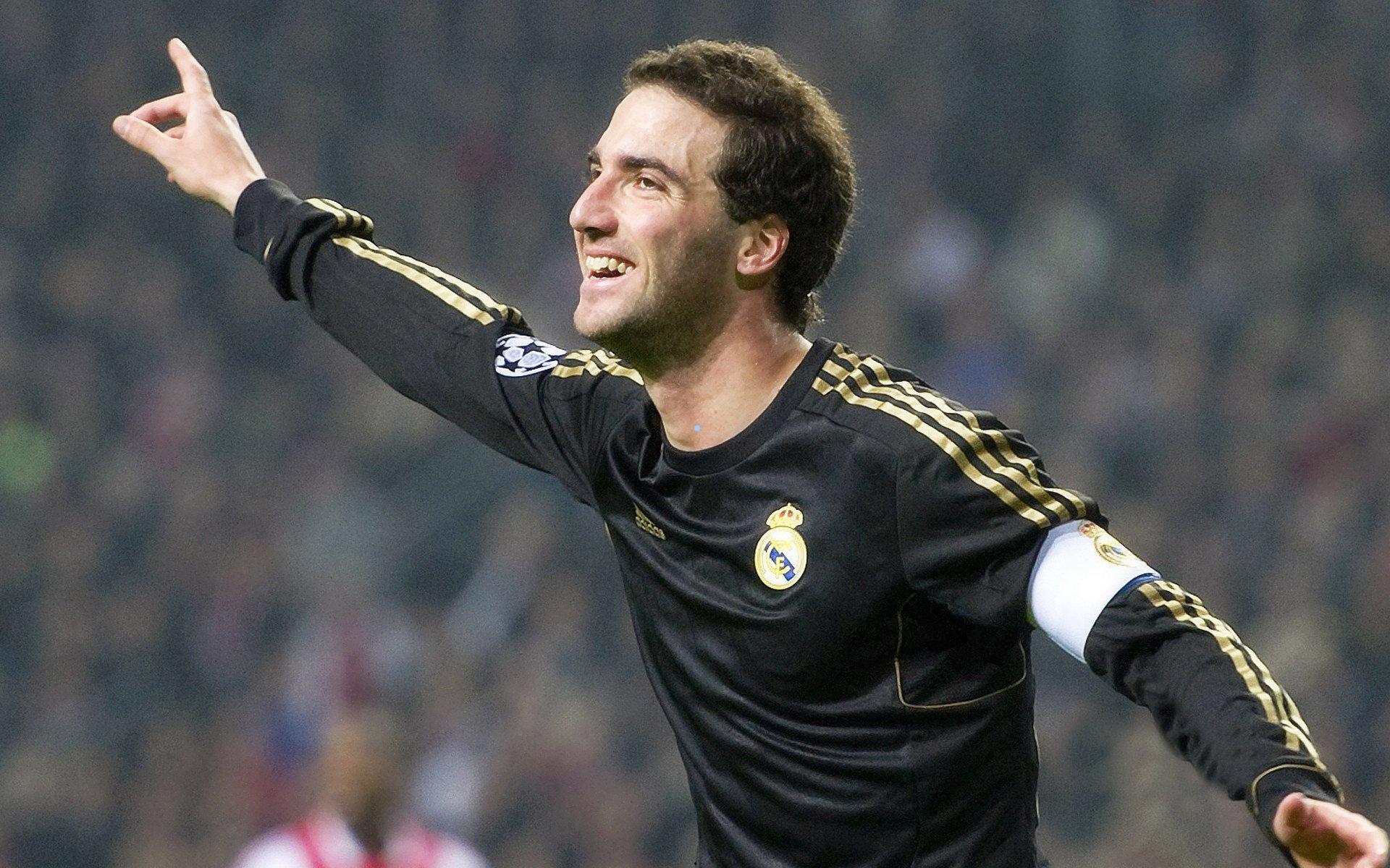 杨瀚森NBA首发创历史纪录，背打扎克伊迪点燃全场激情