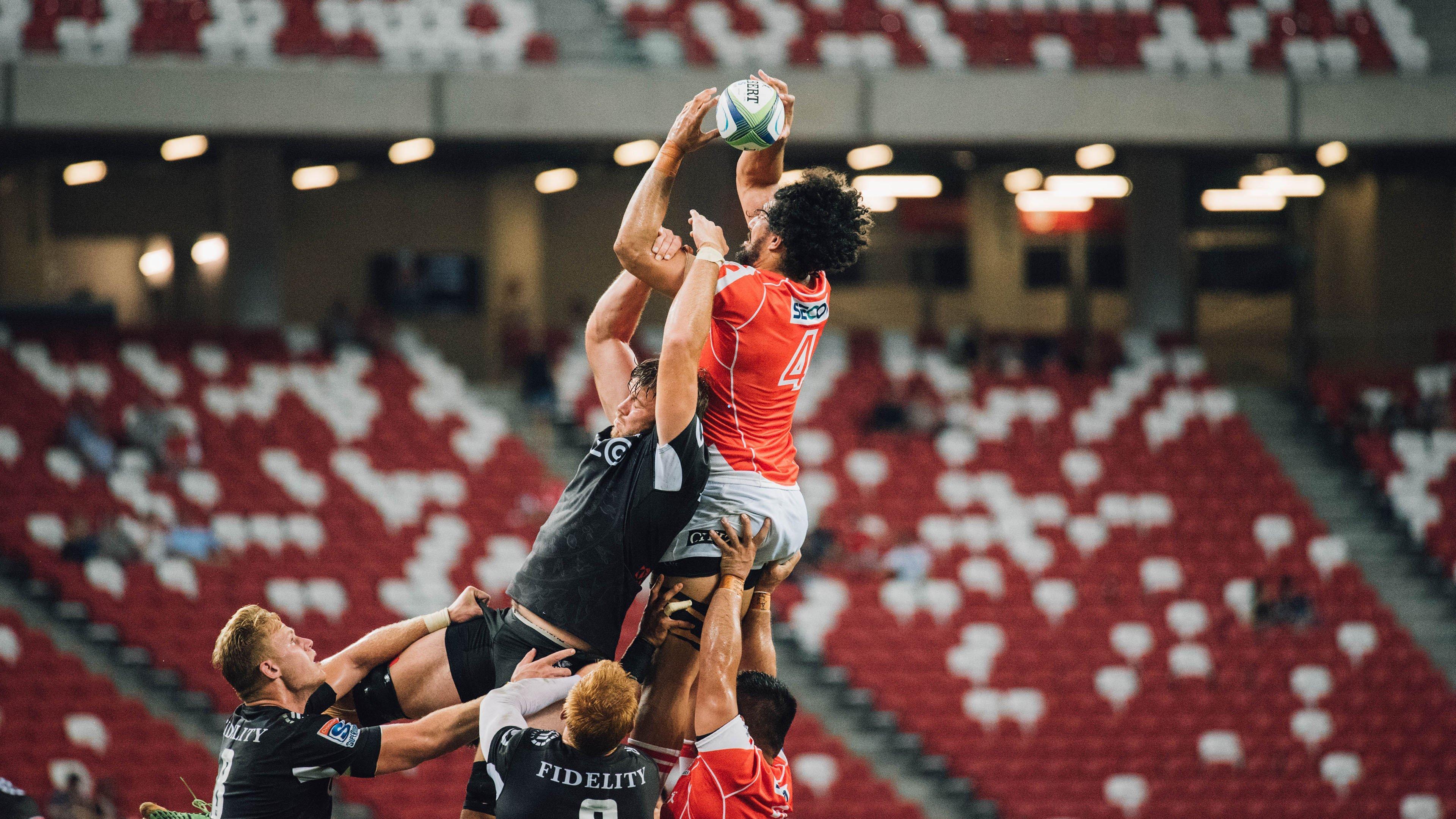 41岁詹皇再演惊天之作！空接暴扣结合大风车震撼全场，重返青春刷新历史纪录